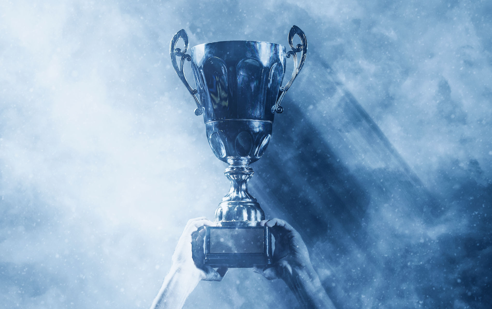 Copa-trofeo Levery Sport con fondo azul